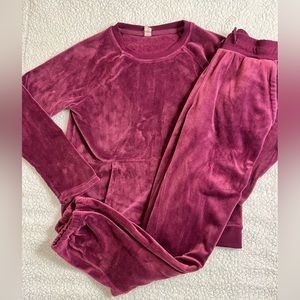 Layer 8 Girls Fuschia Velour Jogging Suit